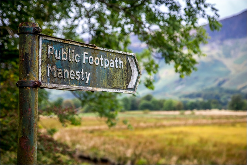 Path to Manesty sign