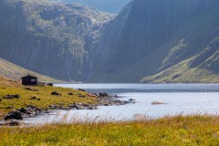 Eggum walk, Heimredalsvatnet lake, Lofoten walks