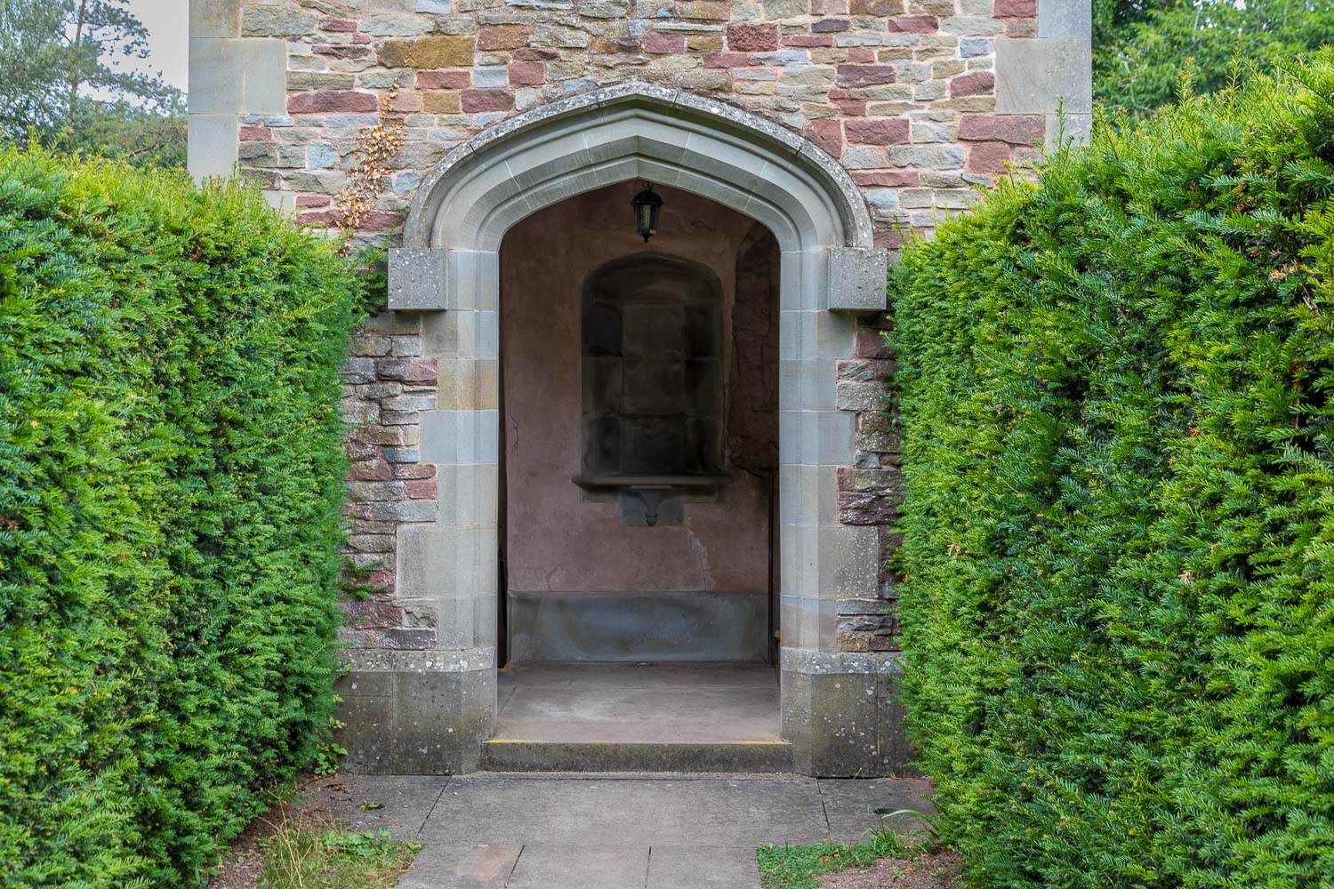 Hampton Gardens, Maze, Gothic Tower