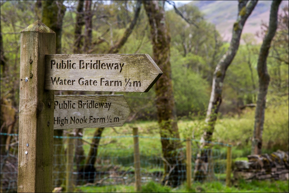 sign to High Nook Farm