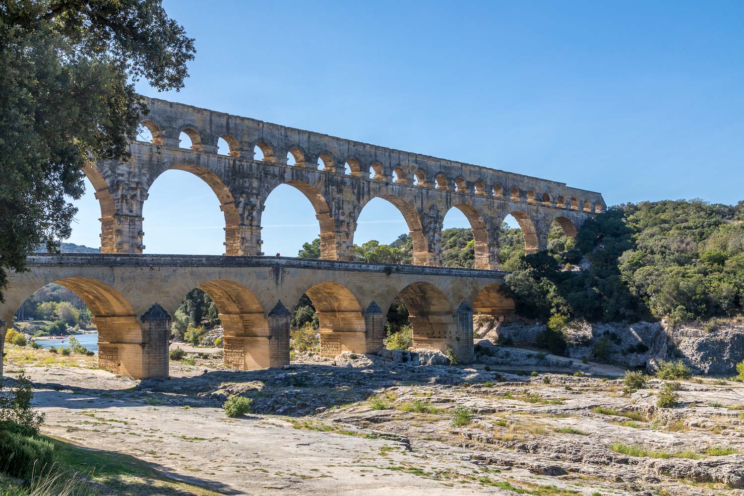Pont du Gard arches
